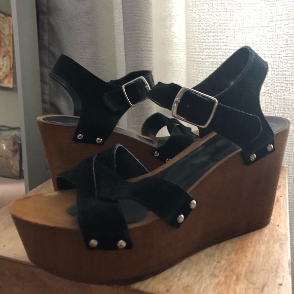 Wedge - Picture 2 of 7